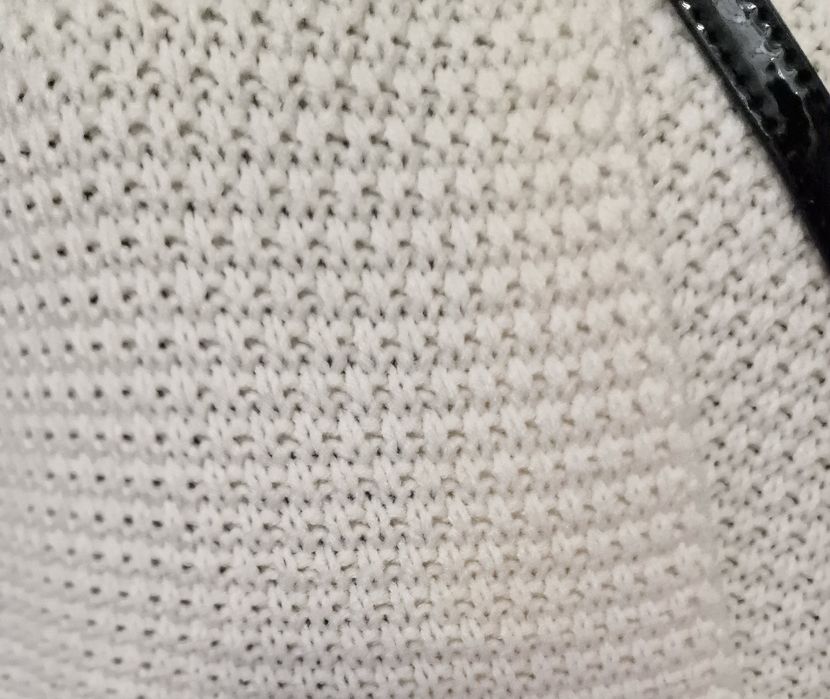 Bezrękawnik ecru " H&M".