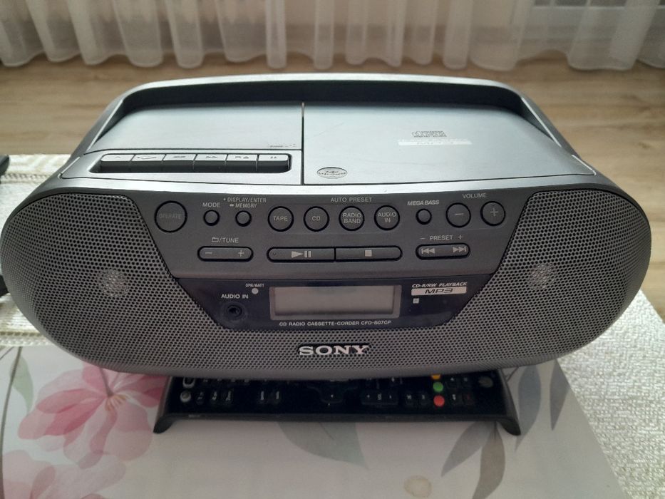 Sprzedam CD RADIO magnetofon