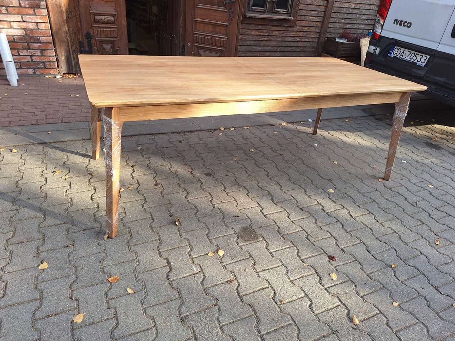 Stół dębowy prostokątny rozkładany - wkładka w stole