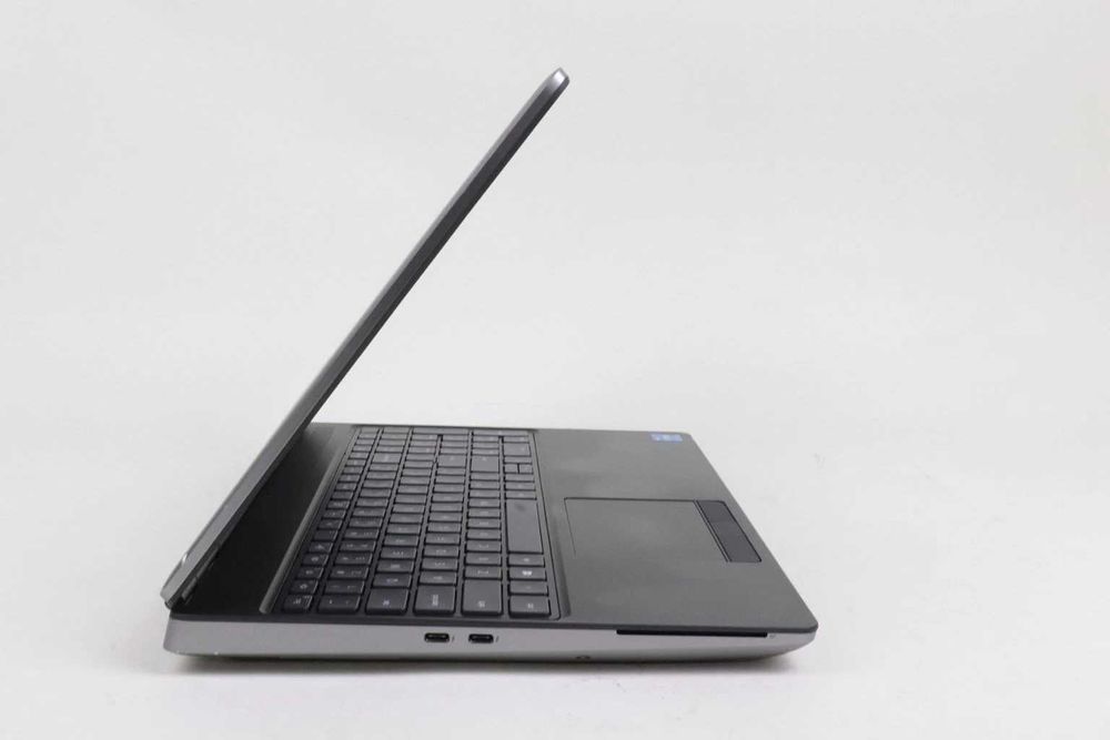 DELL PRECISION 7560  I5-11500H /512GB/16GB RAM/w10