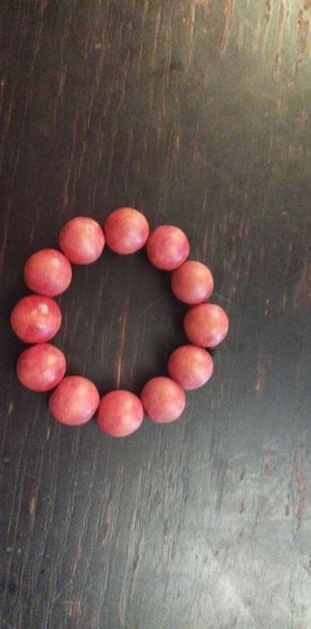 Bransoletka z drewnianych korali