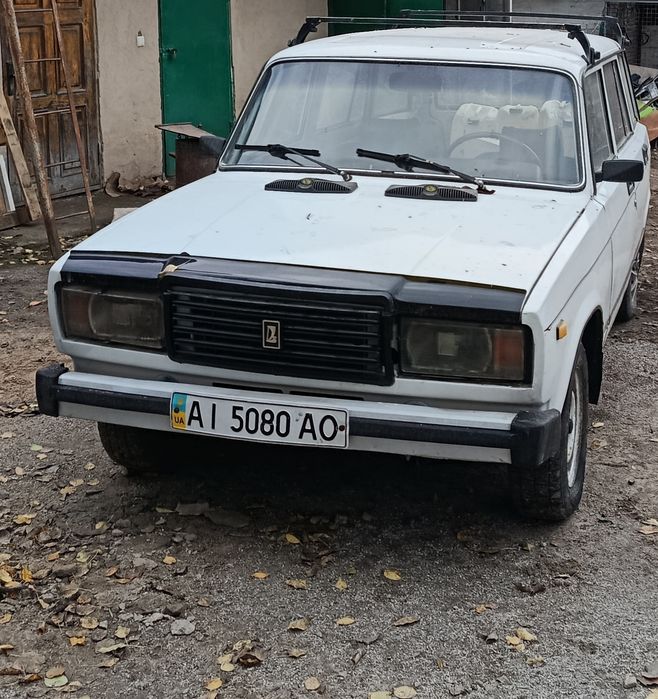 Автомобіль ВАЗ 2104