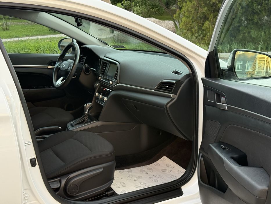 Hyundai Elantra 2020
