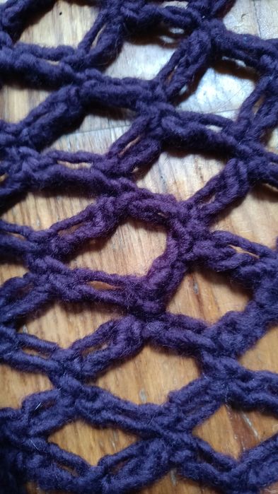 Ręcznie robiona ażurowa chusta z wełny handmade wool Boho chic