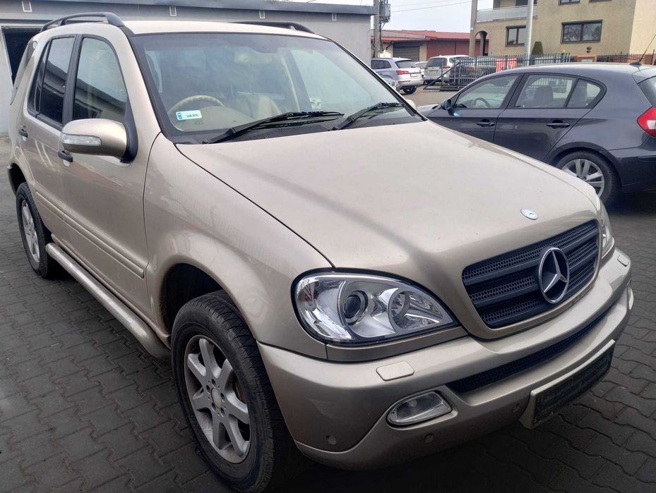 maska przód przednia Mercedes ML W163 lift, lakier 693