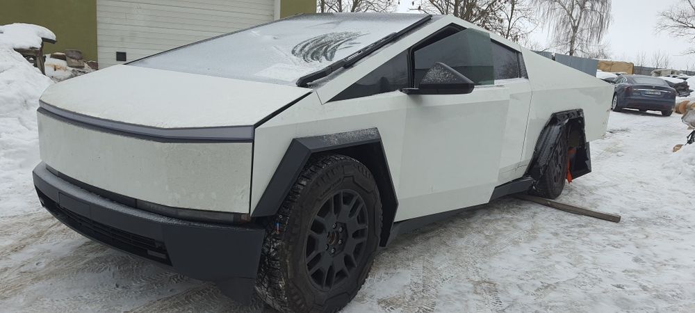 Розборка tesla Cybertruck