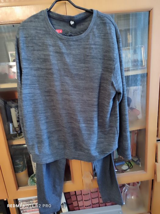 костюм флисовый 48 р. срочно!