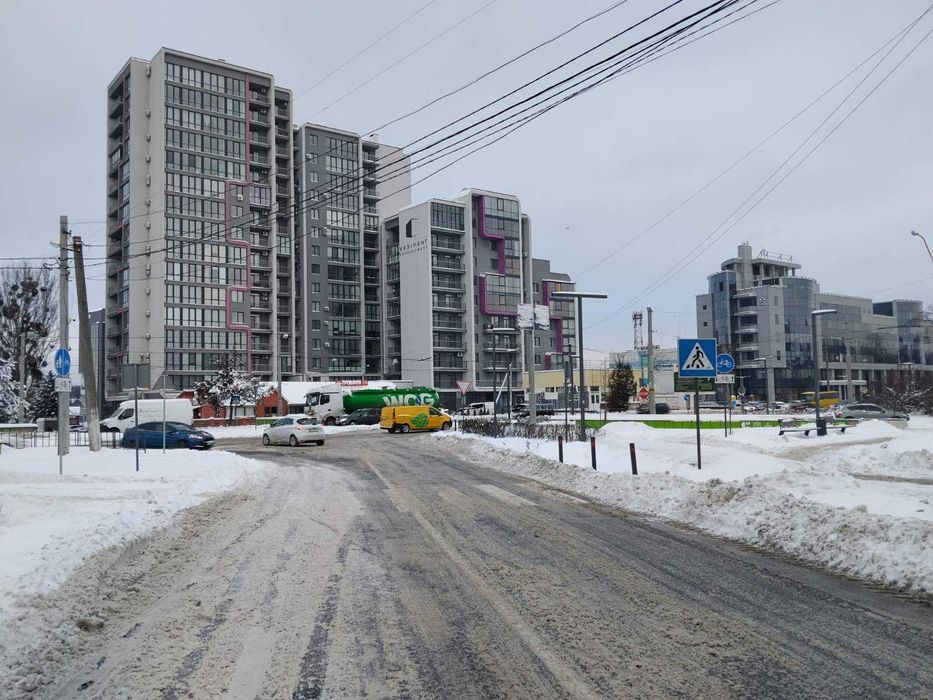 Продаж паркомісця вул.Городоцька,226 Resident Hall