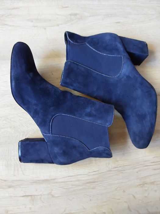 Продам ботильоны Minelli, б/у. 39р Натуральний замш..