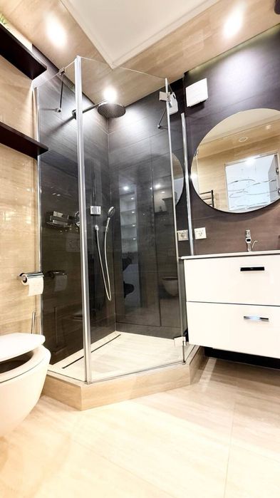 Продам 4-комнатную квартиру в ЖК Атлант. 3 спальни. Мебель и техника.