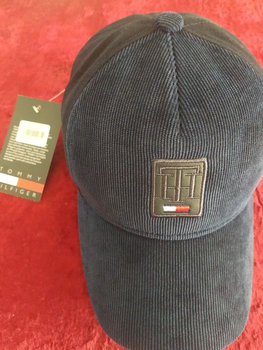 Брендовая кепка Tommy Hilfiger новая оригинал