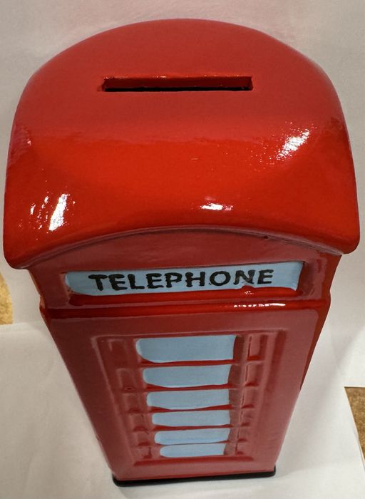 Skarbonka ceramiczna budka telefoniczna czerwona