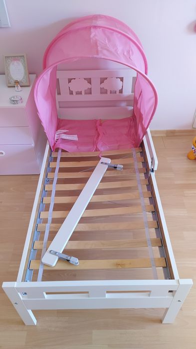 Cama de criança IKEA Kritter com estrado, colchão e dossel
