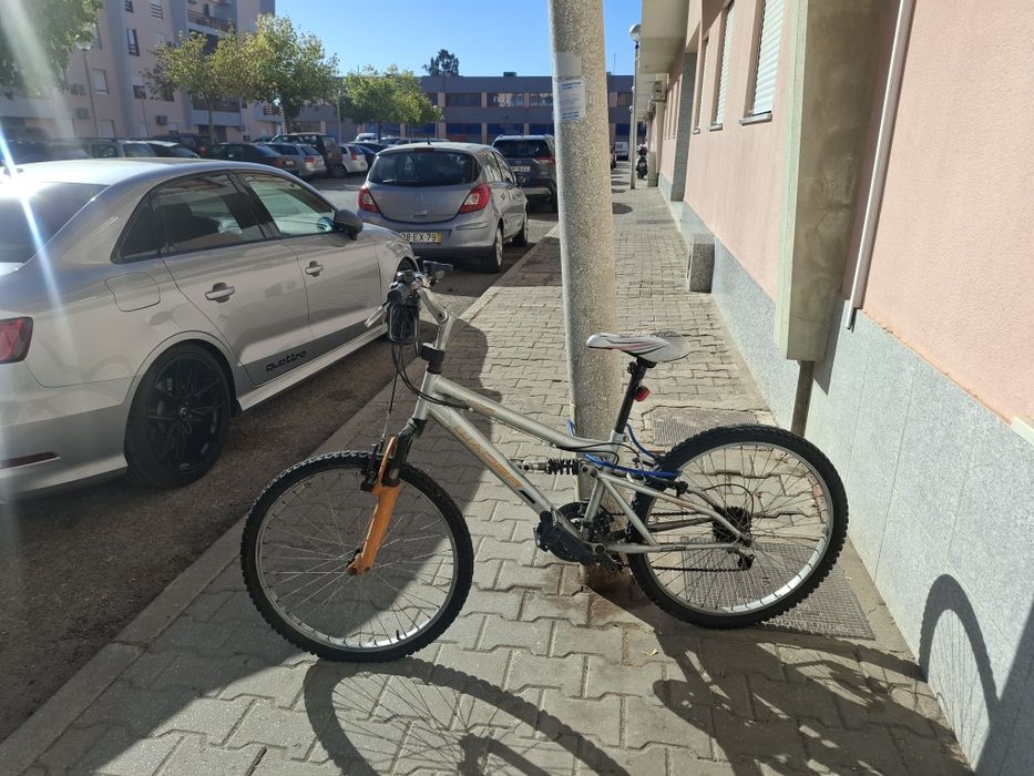 Bicicleta de montanha Wader com dupla suspensão