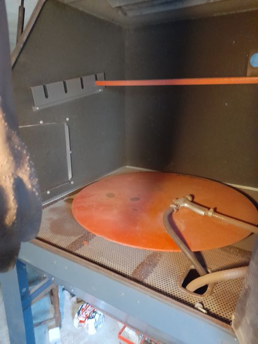 Piaskarka kabinowa 990l