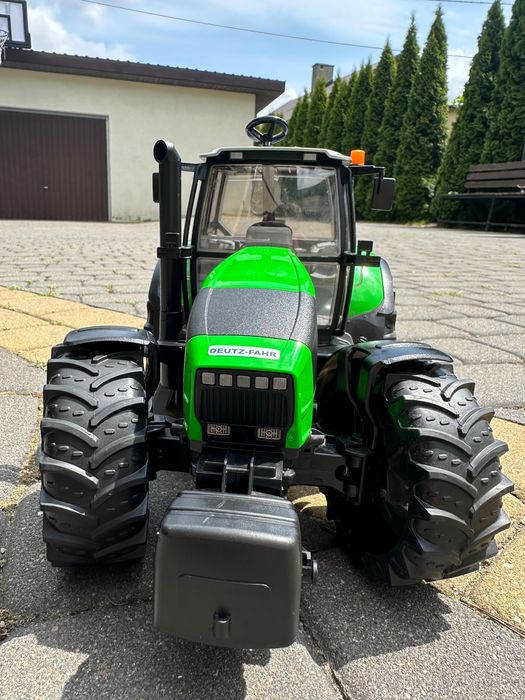 Bruder traktor Deutz-Fahr