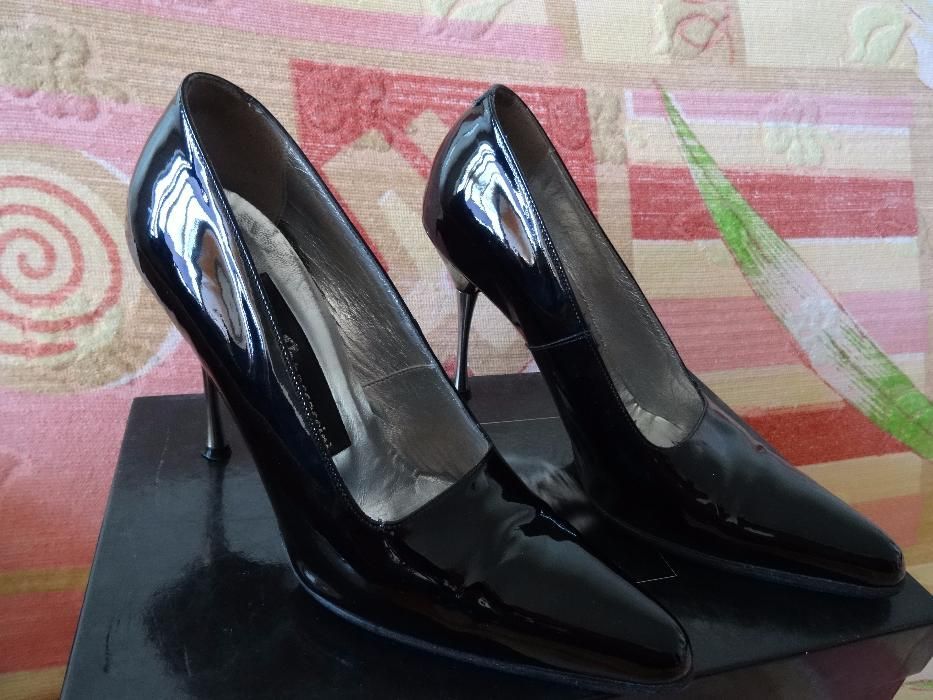 Туфли кожаные лаковые на шпильке "Barbara Boccaccini", р.36