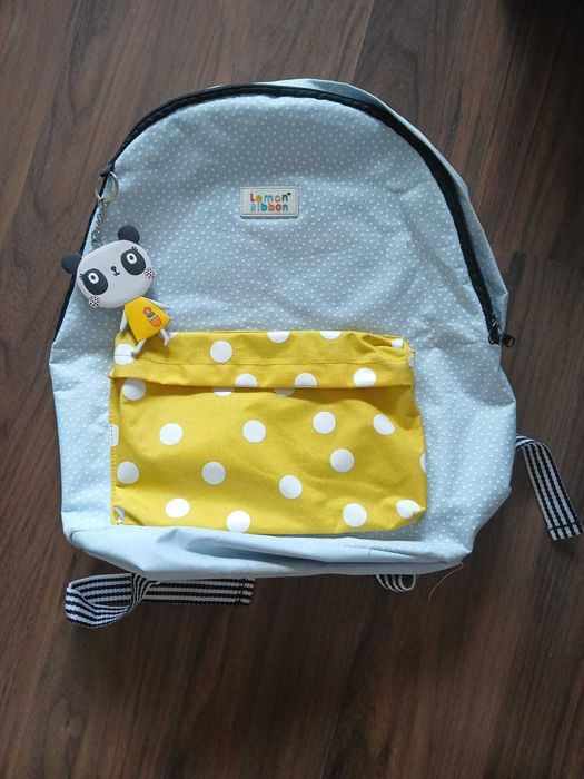 Mochila Lemon Ribbon azul e amarela com panda