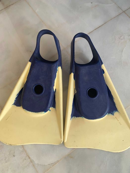 Conjunto Bodyboard Prancha Rheopaipo Firefly + fato + pés de pato  (Bom Estado)