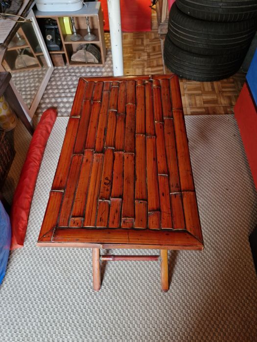 Mesa de apoio feita em BAMBOO