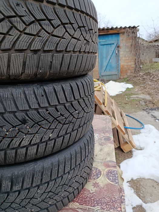 Шини GoodYear UltraGrip Performance Gen 1 225/45/17 зима 1 штука
