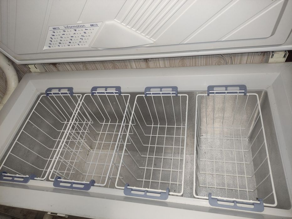 Ларь Liebherr 300 литрів