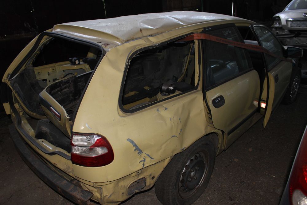 Volvo V40 2001 / Вольво В40 1.8 - запчасти, разборка