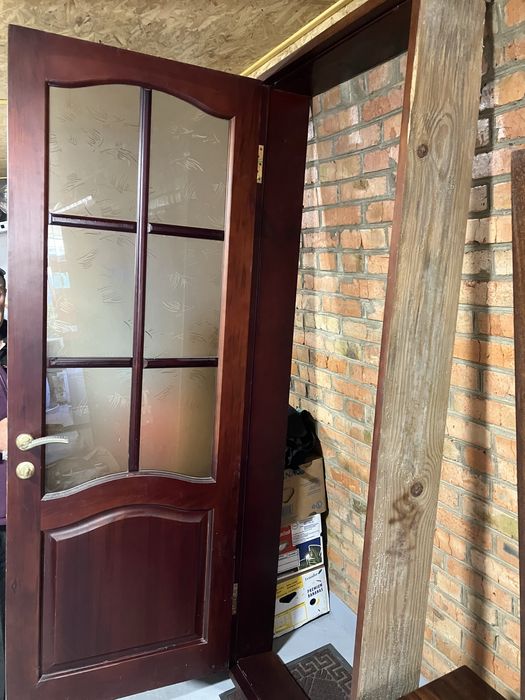 Міжкімнатні деревяні двері