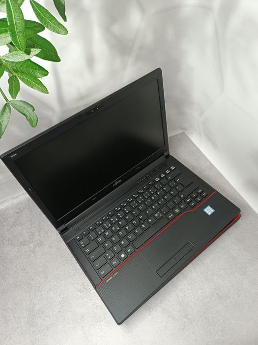 Ноутбук Fujitsu LIFEBOOK E546/i3-6100U/8/128/14 "HD/Гарантія