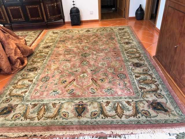 Tapetes/carpetes em lã em estado novo