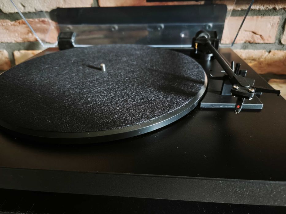 Pro Ject A1 gramofon
