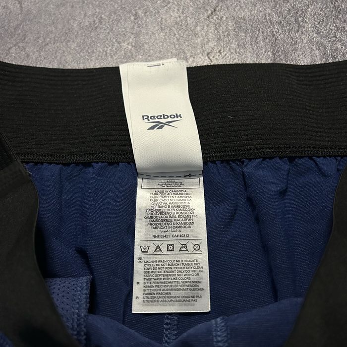 Дуже класні спортивні шорти REEBOK, M-size original НОВИЙ стан