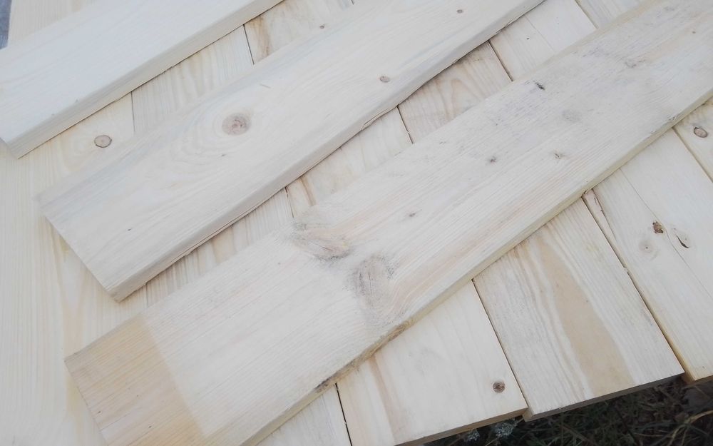 Nowa Deska  świerkowa, heblowana o szerokości 12 cm