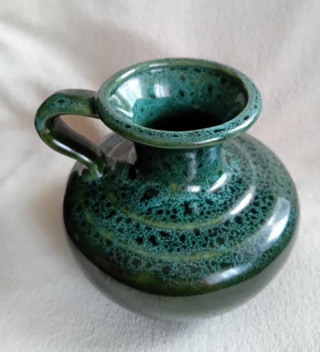 Ceramiczny zielony wazon