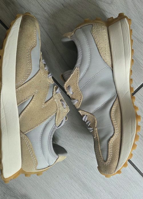 New Balance 327 22см, розмір 35
