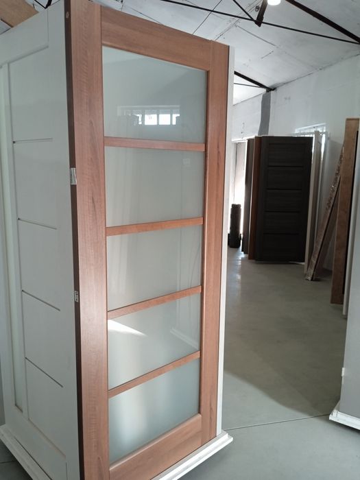 Продаю двері, білий матовий, та інші