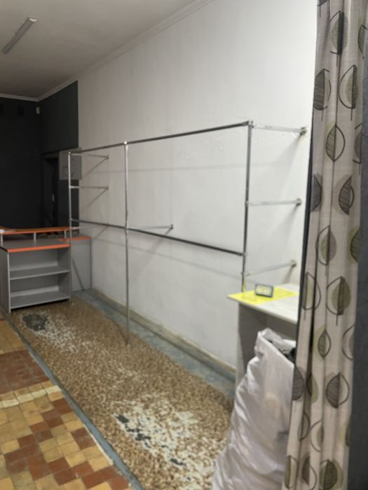 Продам меблі для магазину