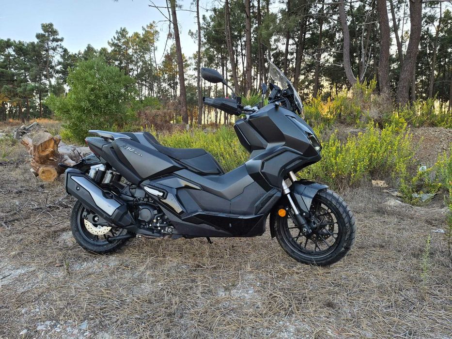 Honda ADV 350 Pequena queda
