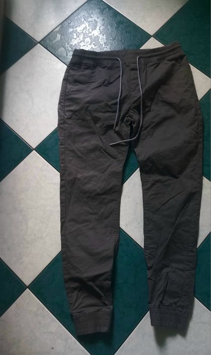 Spodnie męskie  w rozmiarze 36