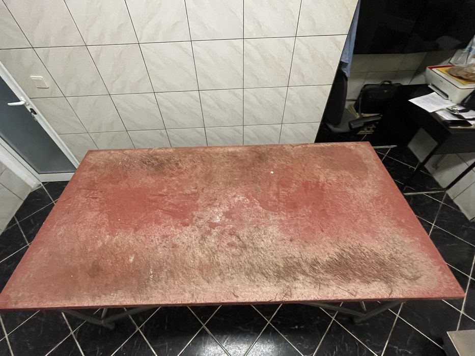 Bancada de desmanche de carnes em Inox