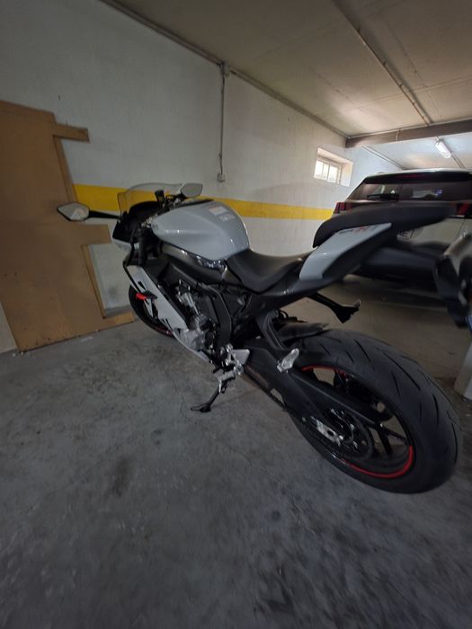CFMOTO 675 SR-R como nova - Vendo ou Troco