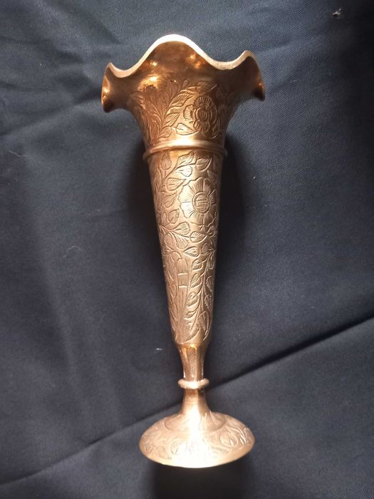 3 Jarras de latão da India, artesanato vintage