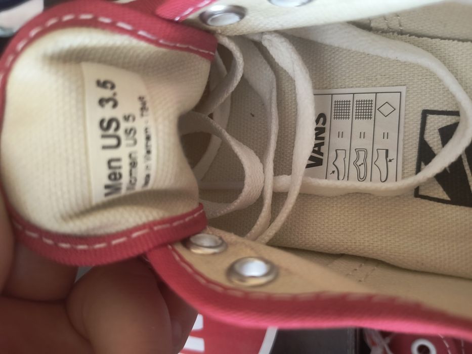Nowe Vans  Authentic