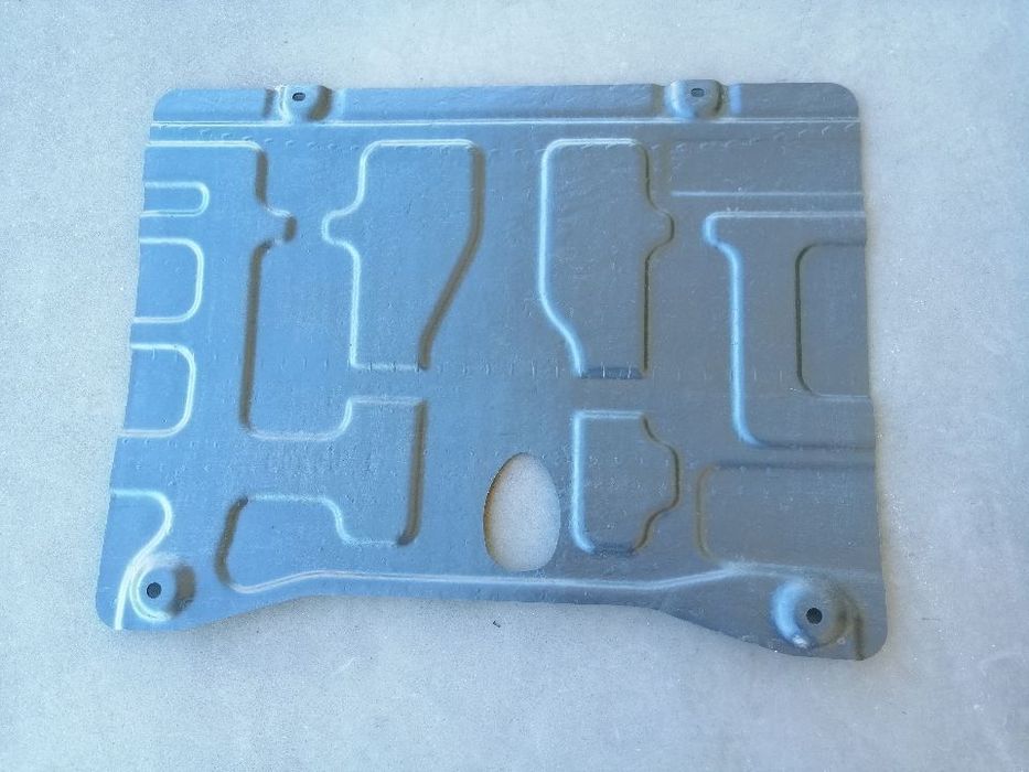 Resguardo inferior motor Opel Corsa E 2014- NOVO