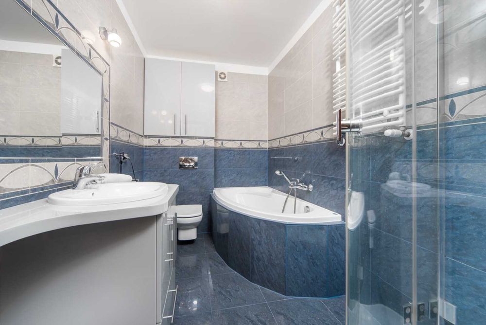 Apartament  5 pokoi, do 12 osób, 140m2,  6 km do dworca PKP we Wrocławiu
