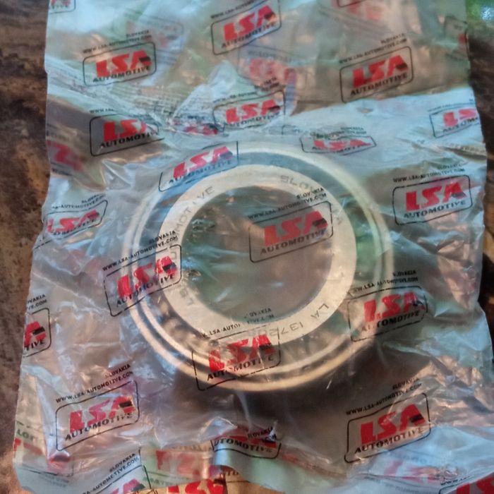 Подшипник ступицы LSA LA 137205 задний внутренний ЗАЗ 1102-1105 Таврия