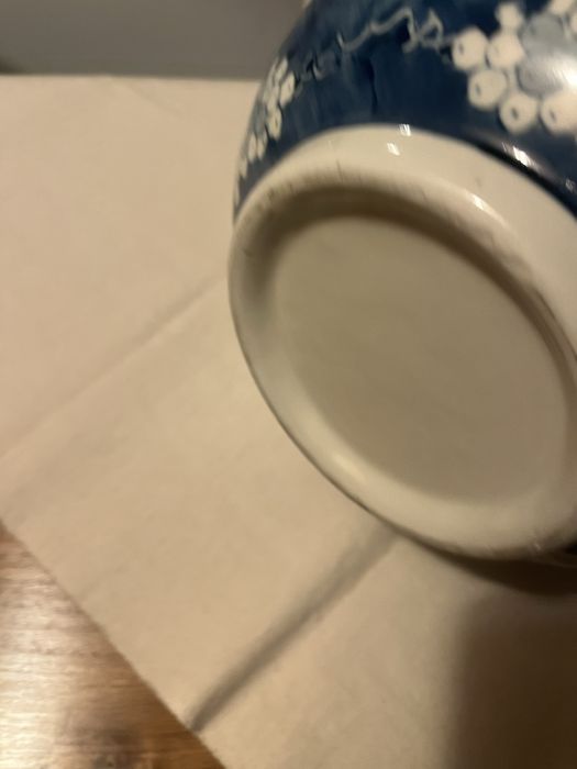 Saladeira em louça antiga