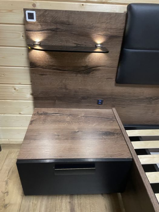 Łóżko 160x200 Kassel dąb monastery z szafkami nocnymi i stelażem