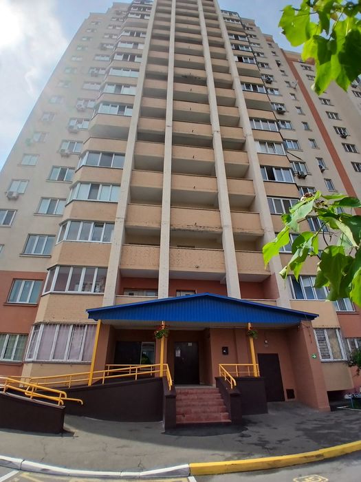 2-к квартира 60 м² в самому ЦЕНТРІ Бучі! Будинок Київміськбуд.