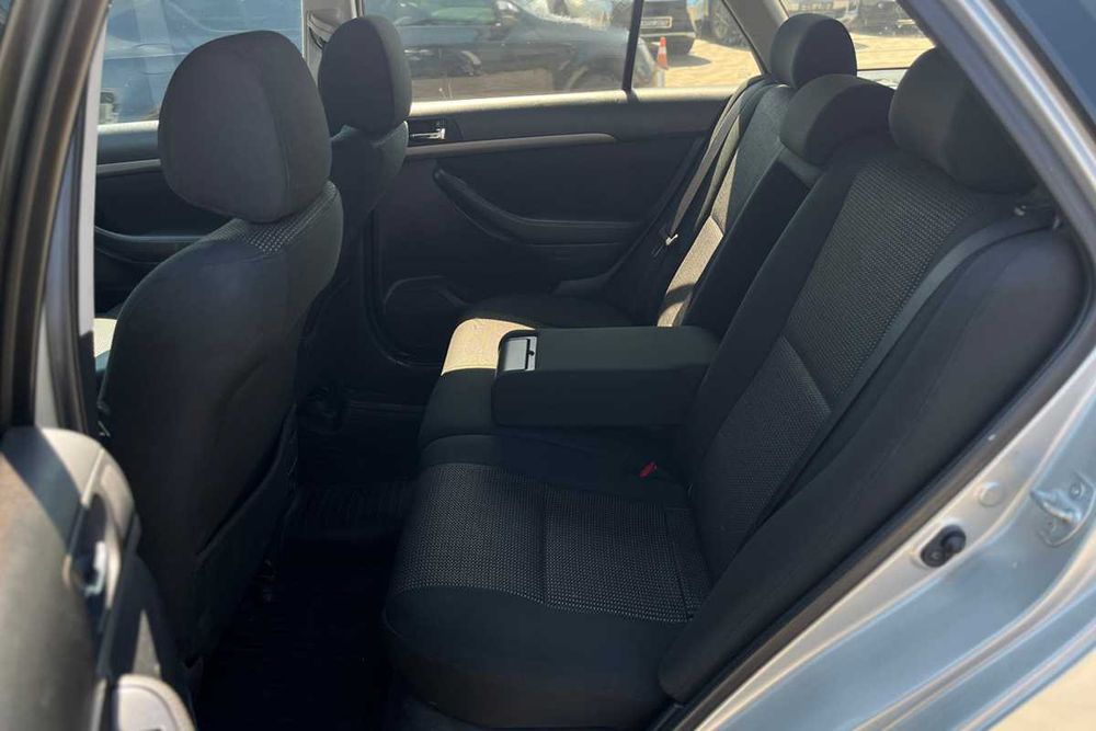 Toyota Avensis 2006